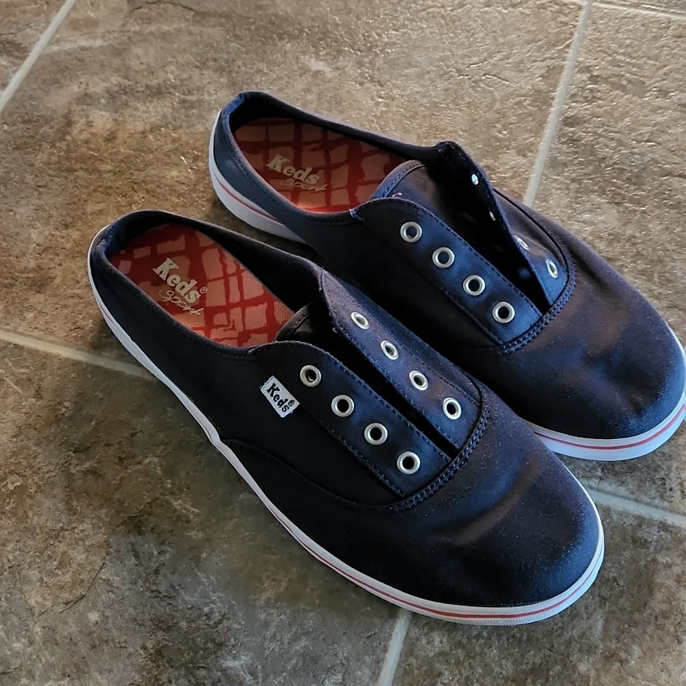 Keds - Picture 1 of 5